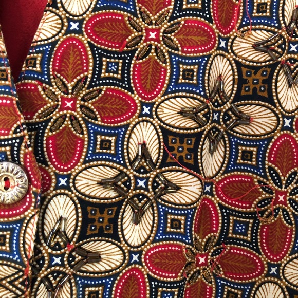 Cute cotton beaded gold button front vest - Picture 4 of 5